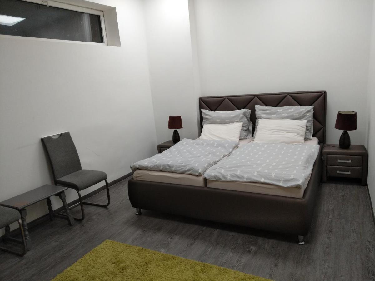 Silver Dream Apartmanhaz เดเบรตเซน ภายนอก รูปภาพ