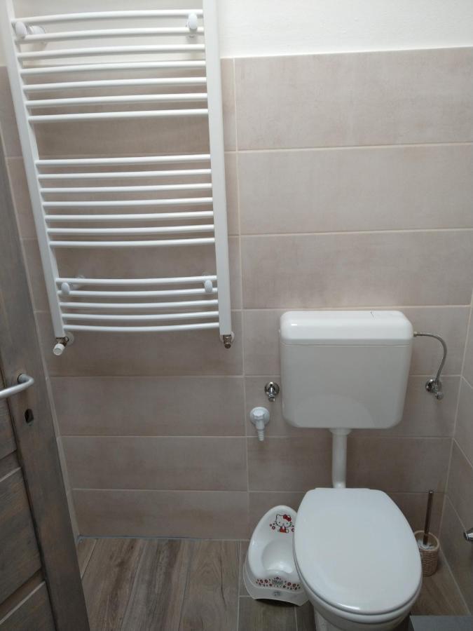 Silver Dream Apartmanhaz เดเบรตเซน ภายนอก รูปภาพ