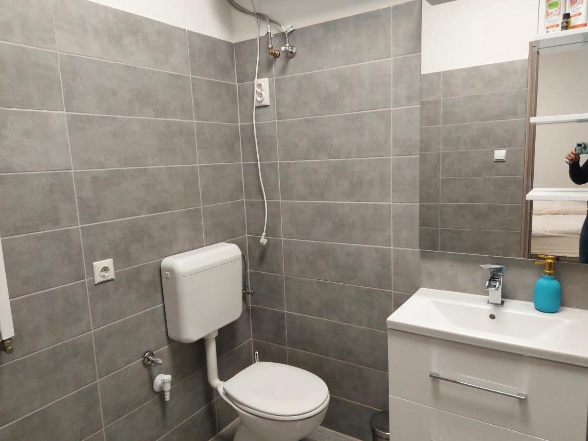Silver Dream Apartmanhaz เดเบรตเซน ภายนอก รูปภาพ