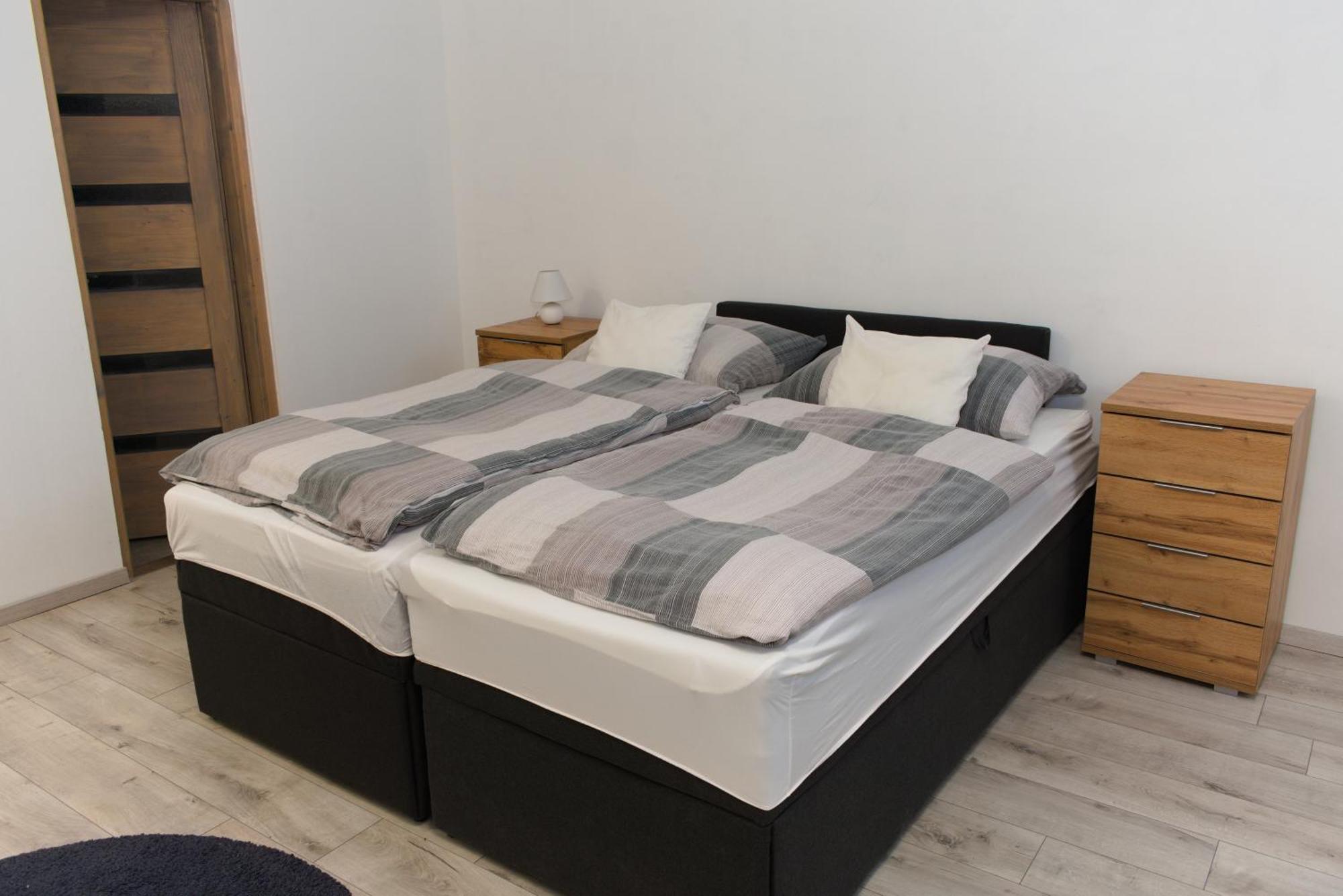 Silver Dream Apartmanhaz เดเบรตเซน ภายนอก รูปภาพ