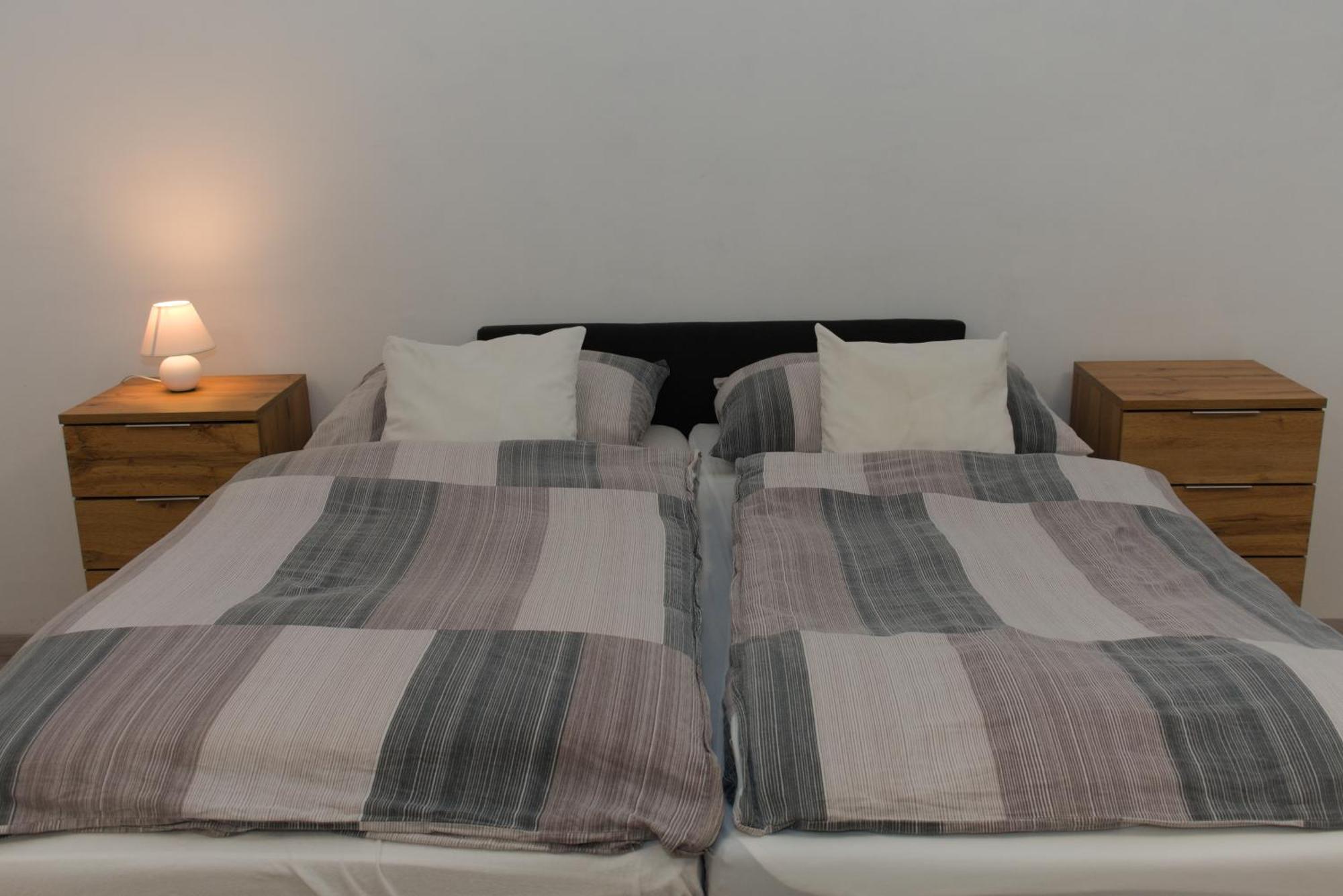 Silver Dream Apartmanhaz เดเบรตเซน ภายนอก รูปภาพ